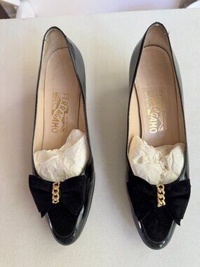 Salvatore Ferragamo Arzilla Black Patent Leather Bow Shoes 9.5 AA Vintage